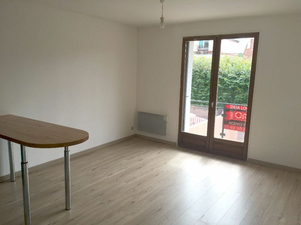 Appartement à louer 2 m2 à Gournay-sur-Marne vignette-2