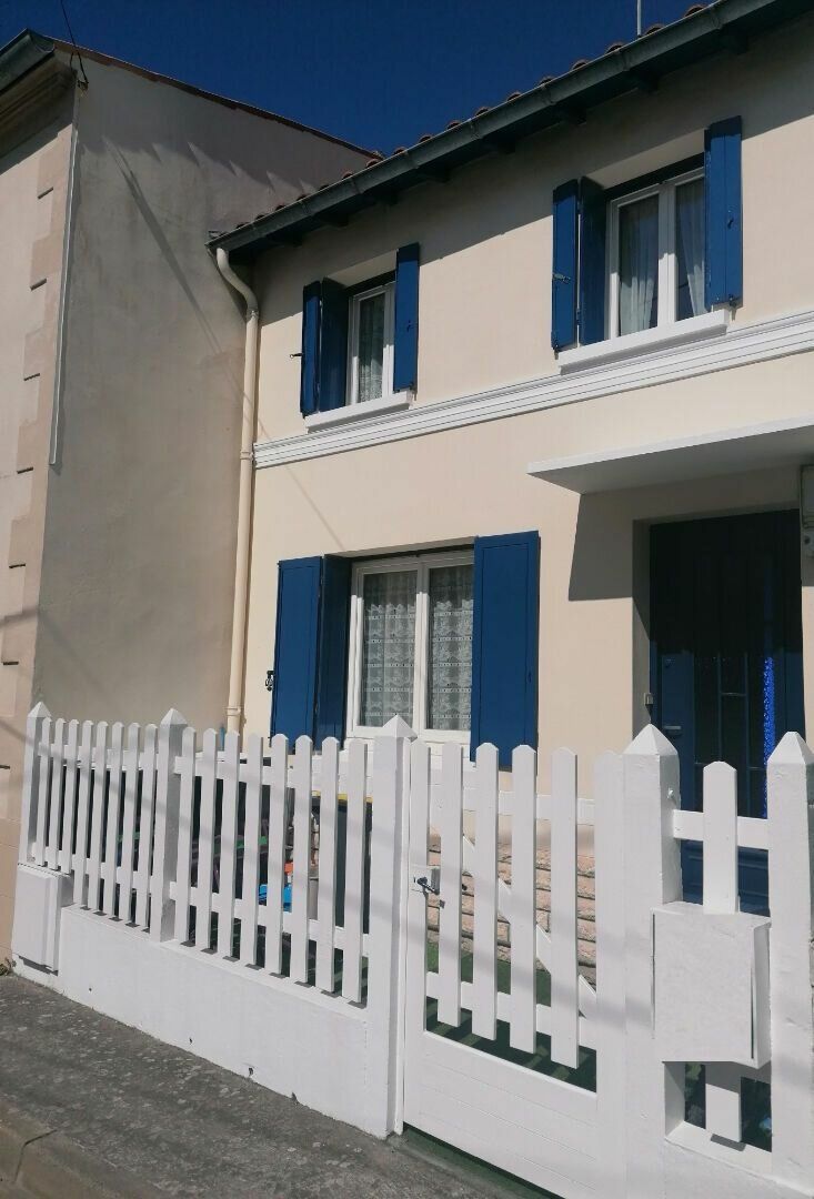Maison à vendre 4 0m2 à Saint-Georges-de-Didonne vignette-1