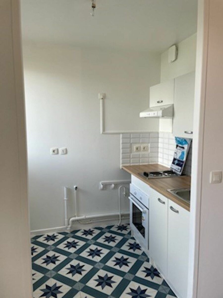 Appartement à louer 1 m2 à Le Blanc-Mesnil vignette-2