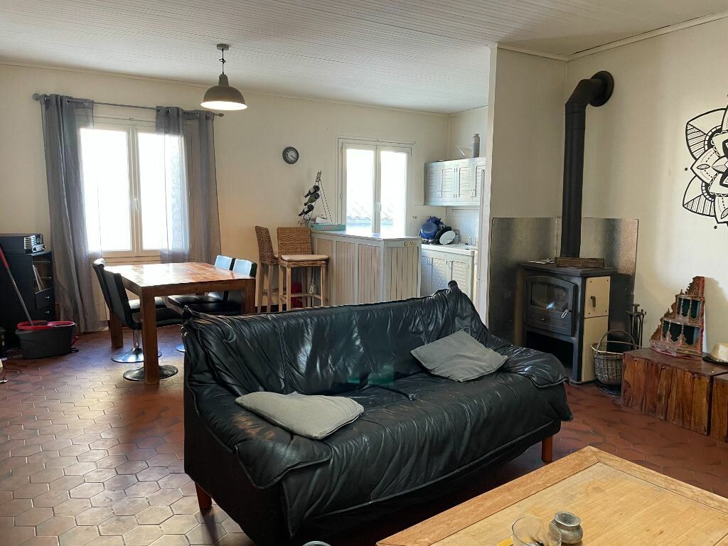Appartement à vendre 3 72m2 à Saint-Pierre-d'Oléron vignette-1