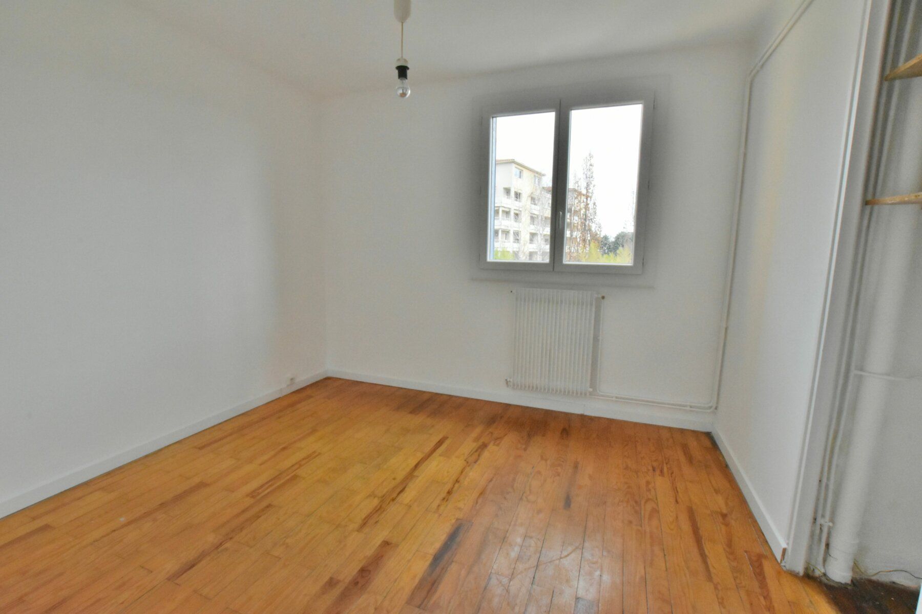 Appartement à vendre 4 63.68m2 à Saint-Genis-Laval vignette-5