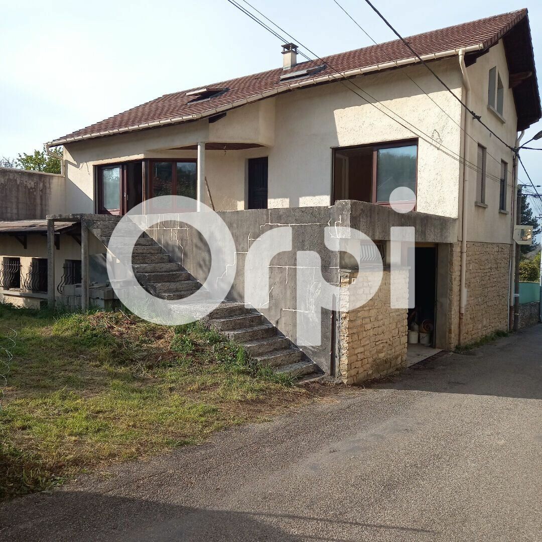 Maison à vendre 6 220m2 à Saint-Alban-de-Roche vignette-1
