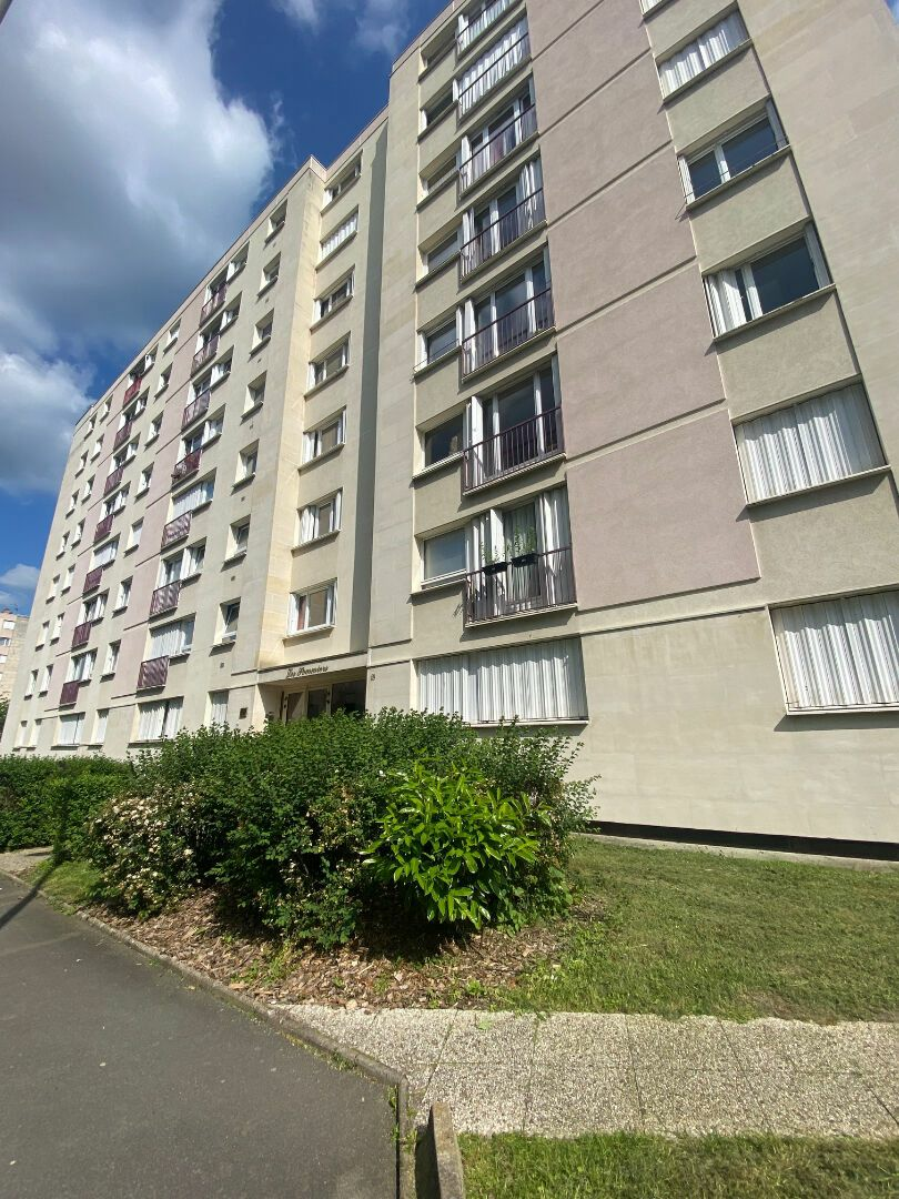 Appartement à vendre 3 98m2 à Compiègne vignette-1