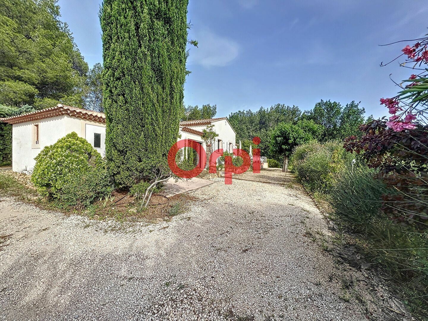 Maison à vendre 4 113m2 à Le Castellet vignette-1