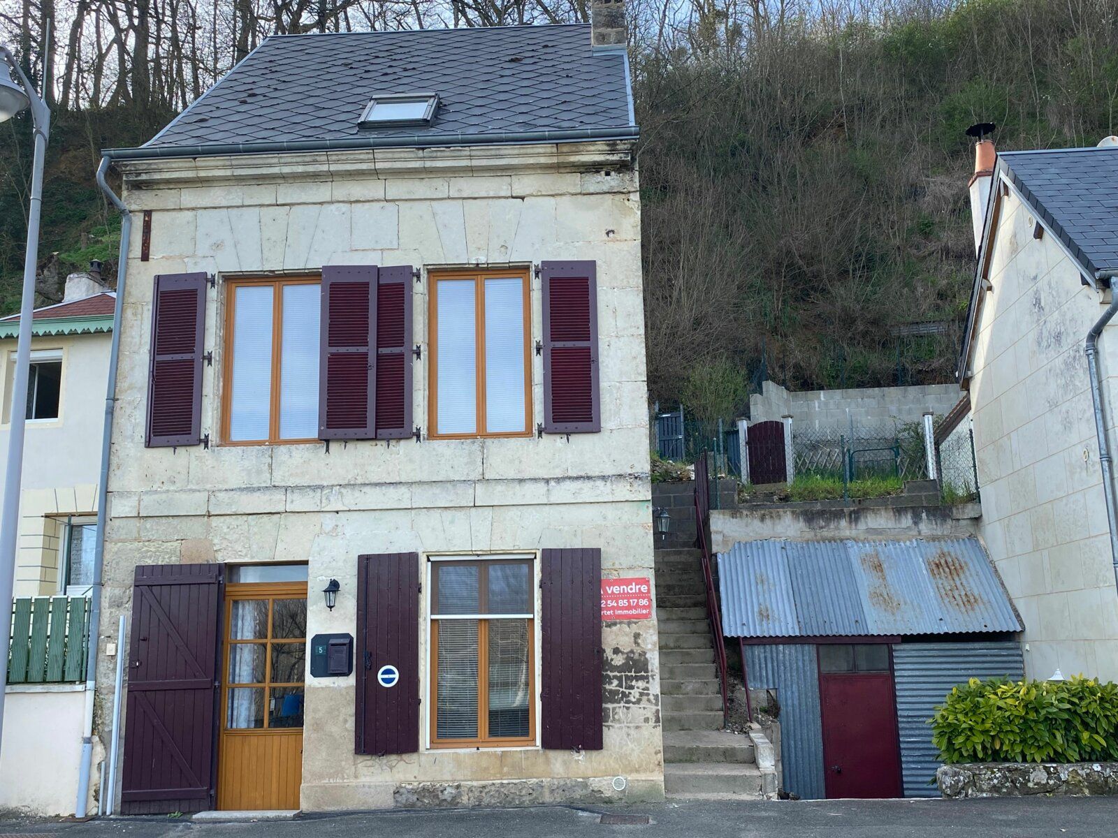 Maison à vendre 3 m2 à Les Roches-l'Évêque vignette-1