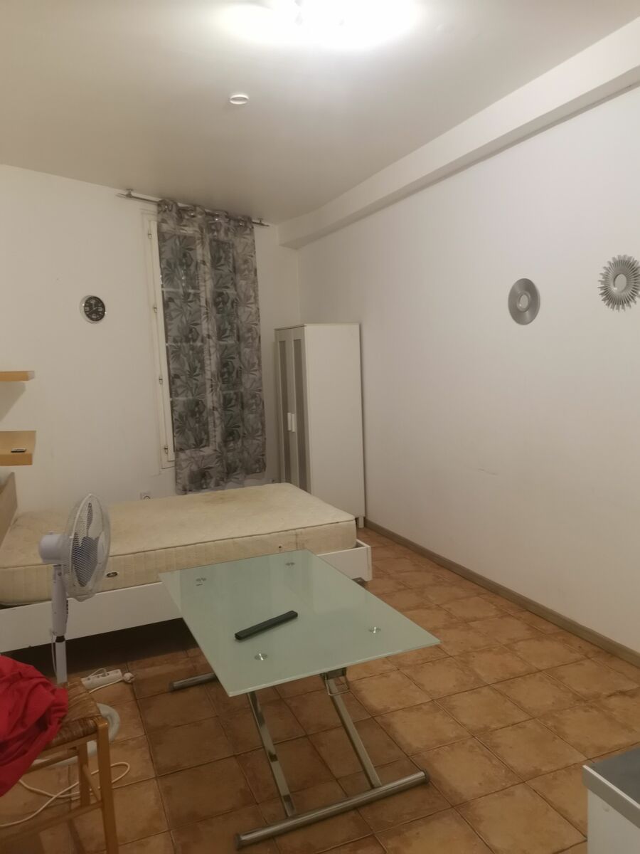 Appartement à louer 1 20m2 à Nîmes vignette-3
