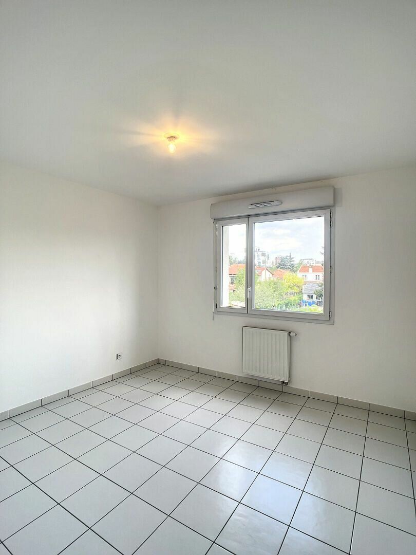 Appartement à vendre 2 60m2 à Clermont-Ferrand vignette-4