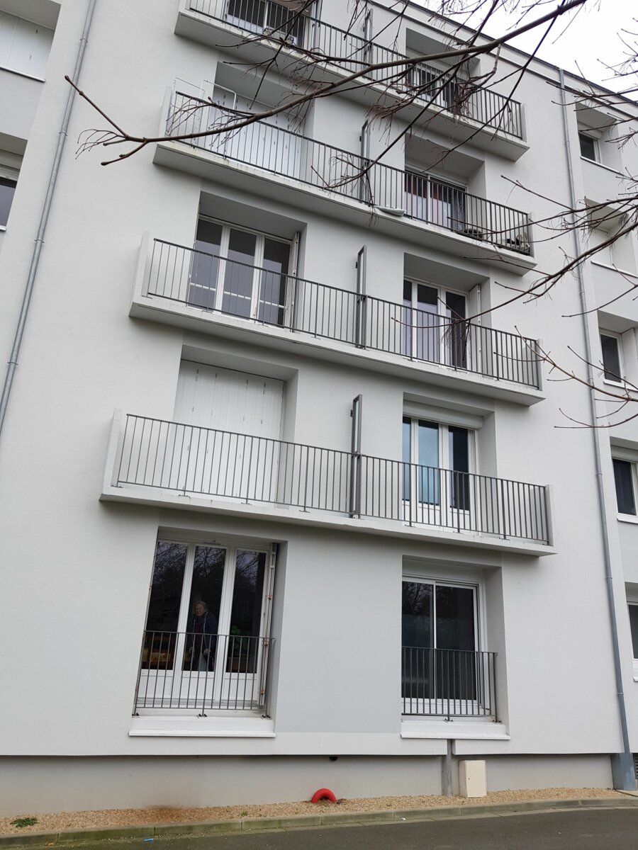 Appartement à vendre 5 79m2 à Guingamp vignette-1