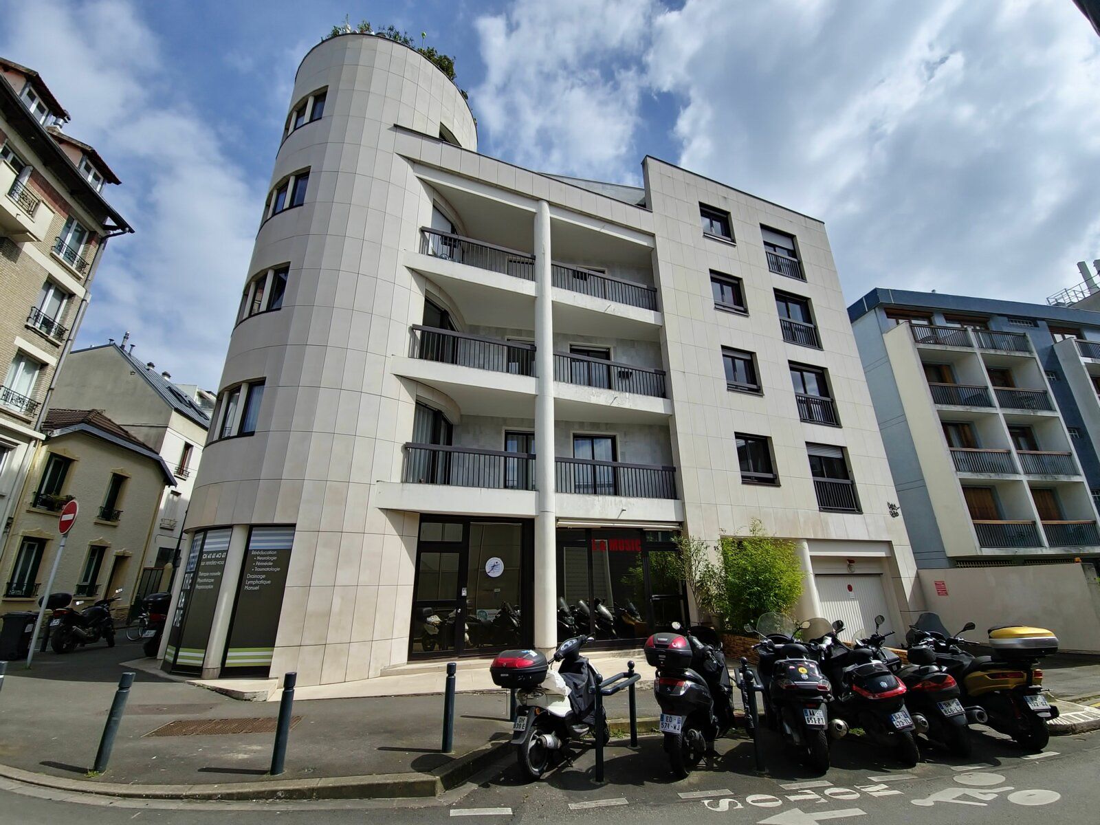 Appartement à vendre 1 28.43m2 à Fontenay-sous-Bois vignette-1