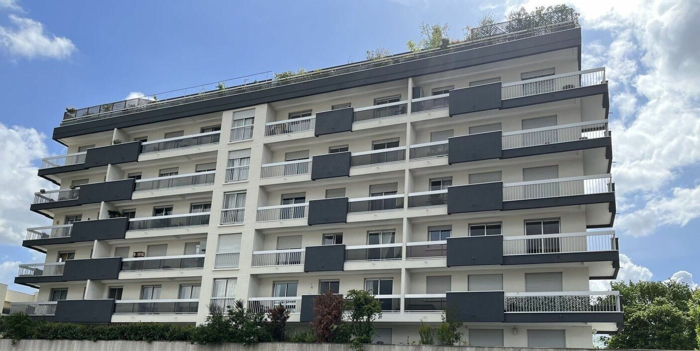 Appartement à vendre 4 117m2 à Chevilly-Larue vignette-1