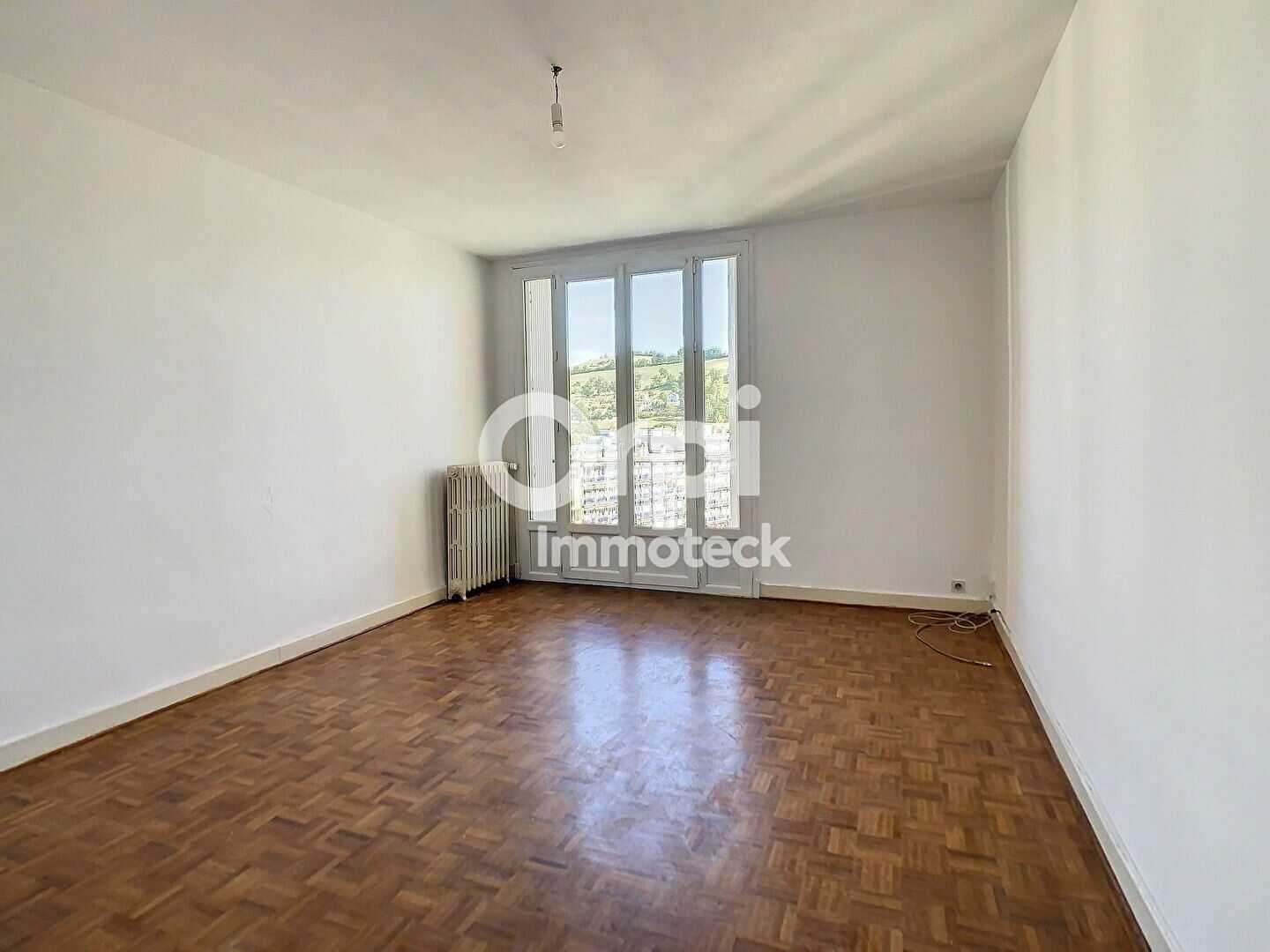 Appartement à louer 3 57.08m2 à Aurillac vignette-2