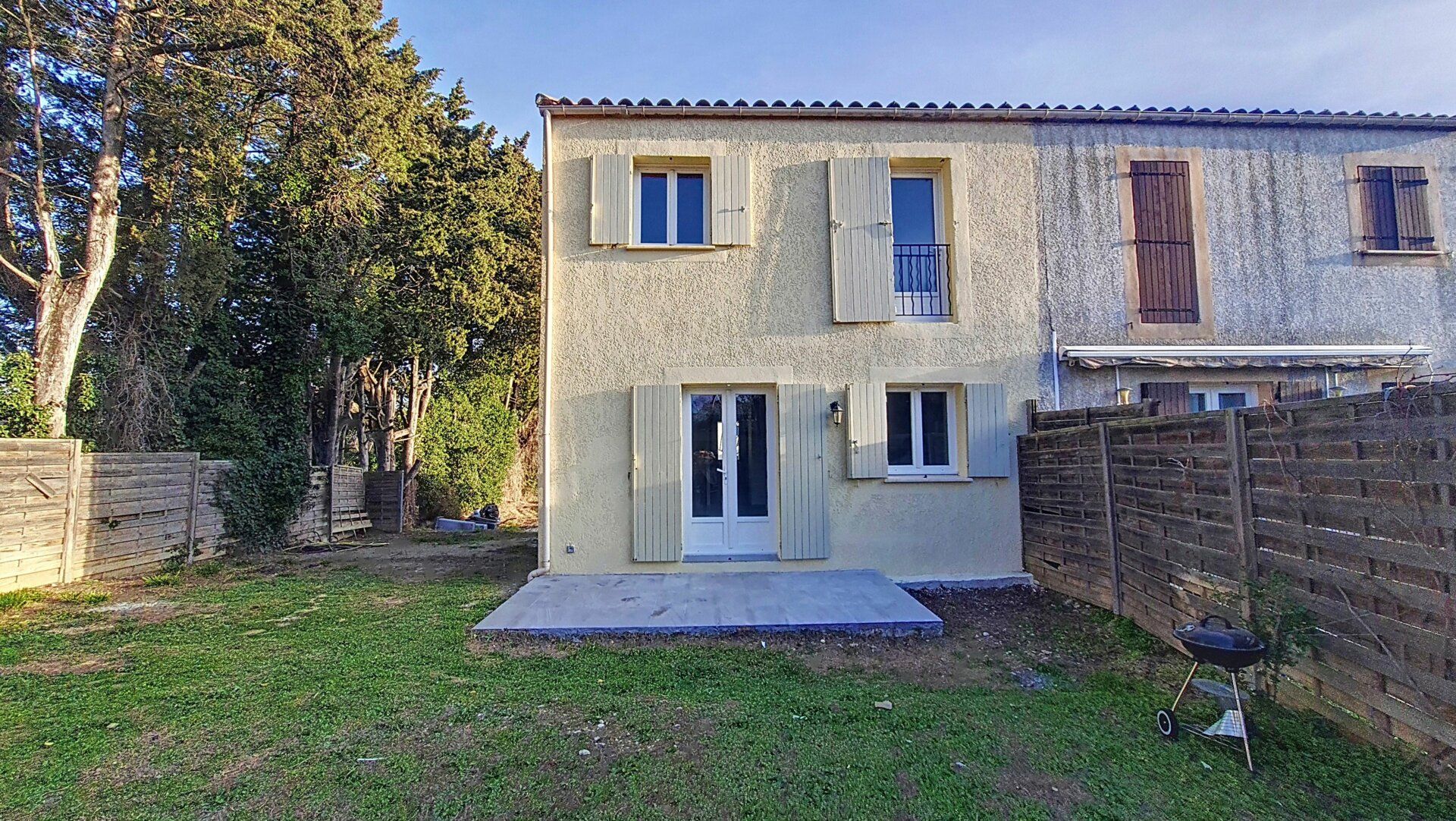 Maison à vendre 4 m2 à Rochefort-du-Gard vignette-1