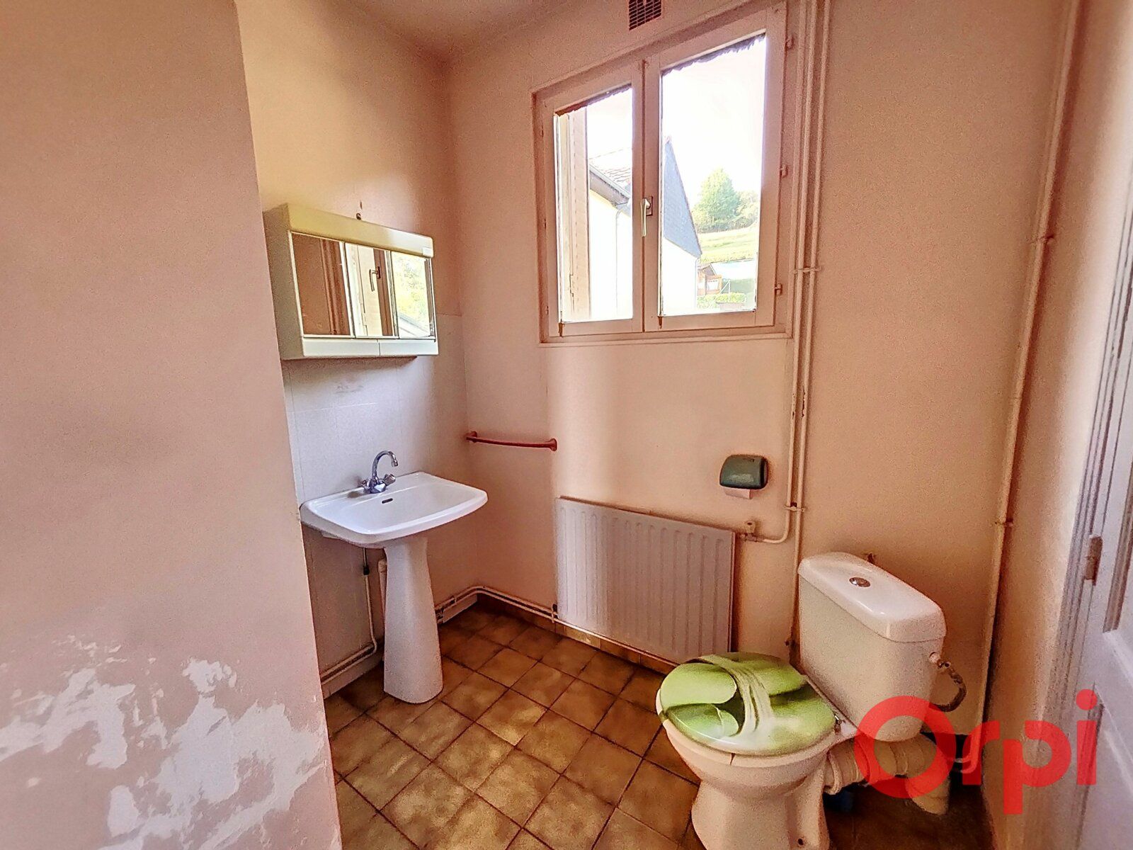 Maison à vendre 2 m2 à Saint-Amand-Montrond vignette-6