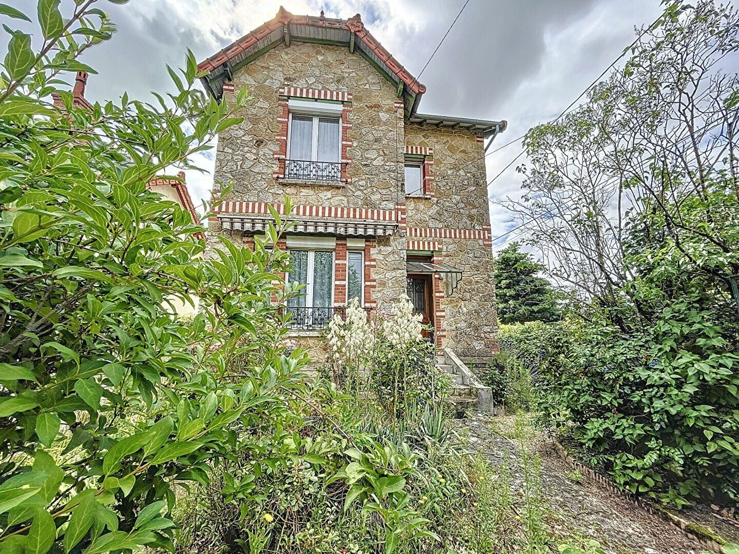 Maison à vendre 4 82m2 à Saint-Amand-Montrond vignette-1