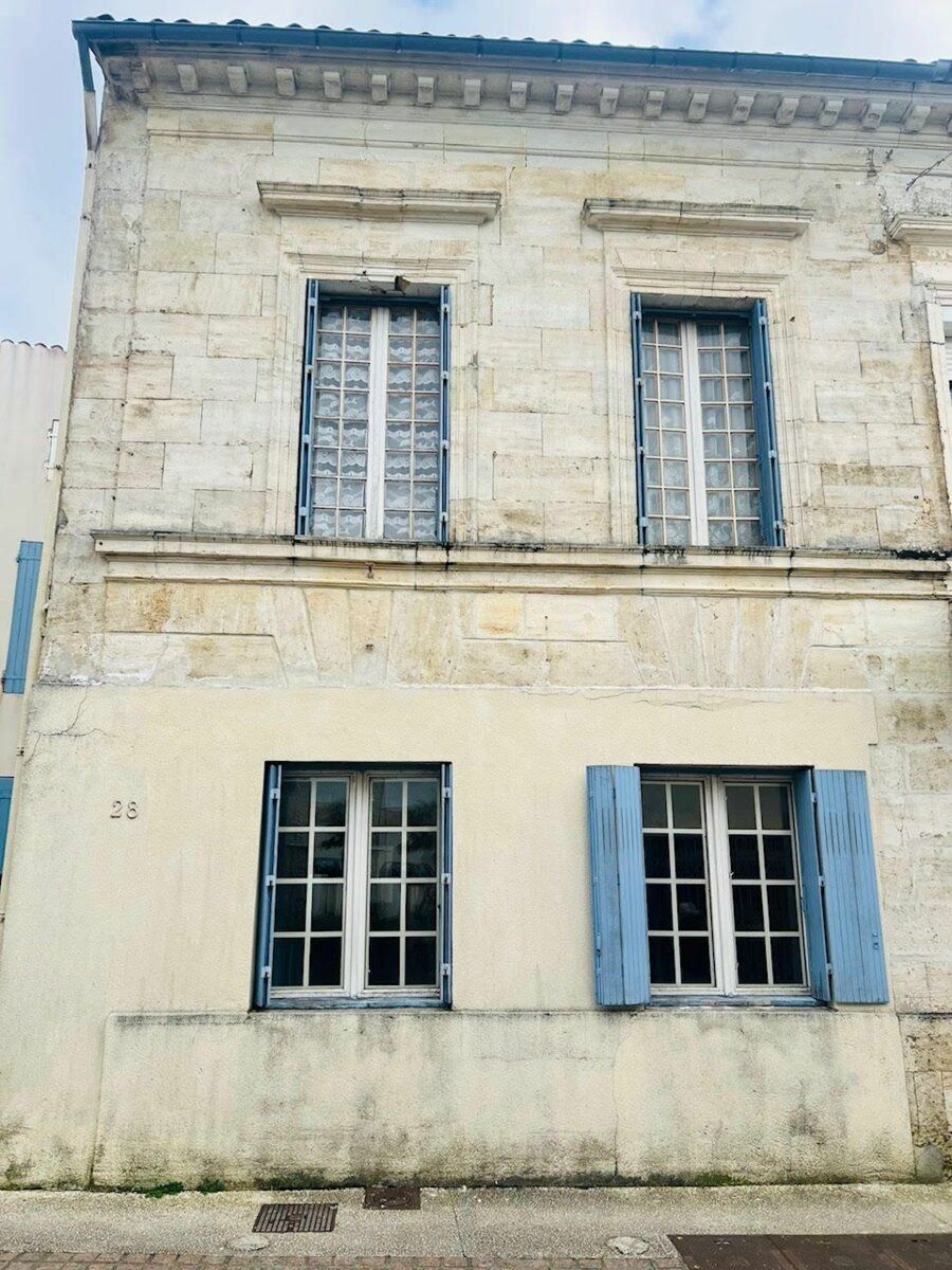 Maison à vendre 4 124m2 à Meschers-sur-Gironde vignette-1