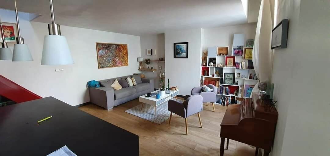 Appartement à louer 1 m2 à Lyon 7 vignette-1