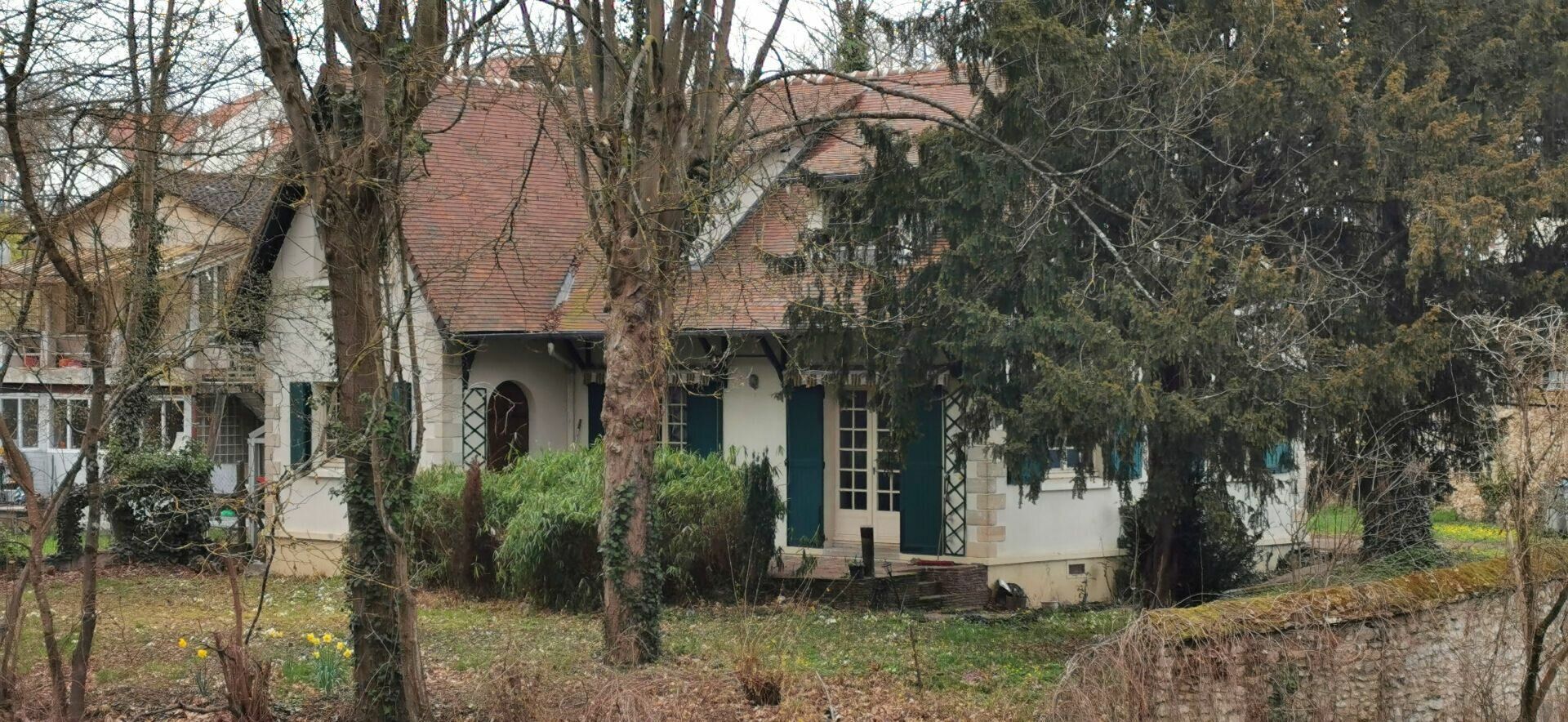 Maison à vendre 7 152m2 à Boussy-Saint-Antoine vignette-1
