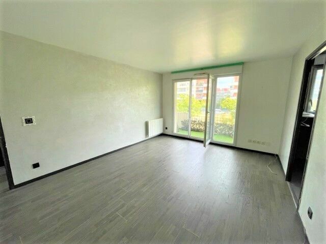 Appartement à vendre 2 42.26m2 à Bobigny vignette-3