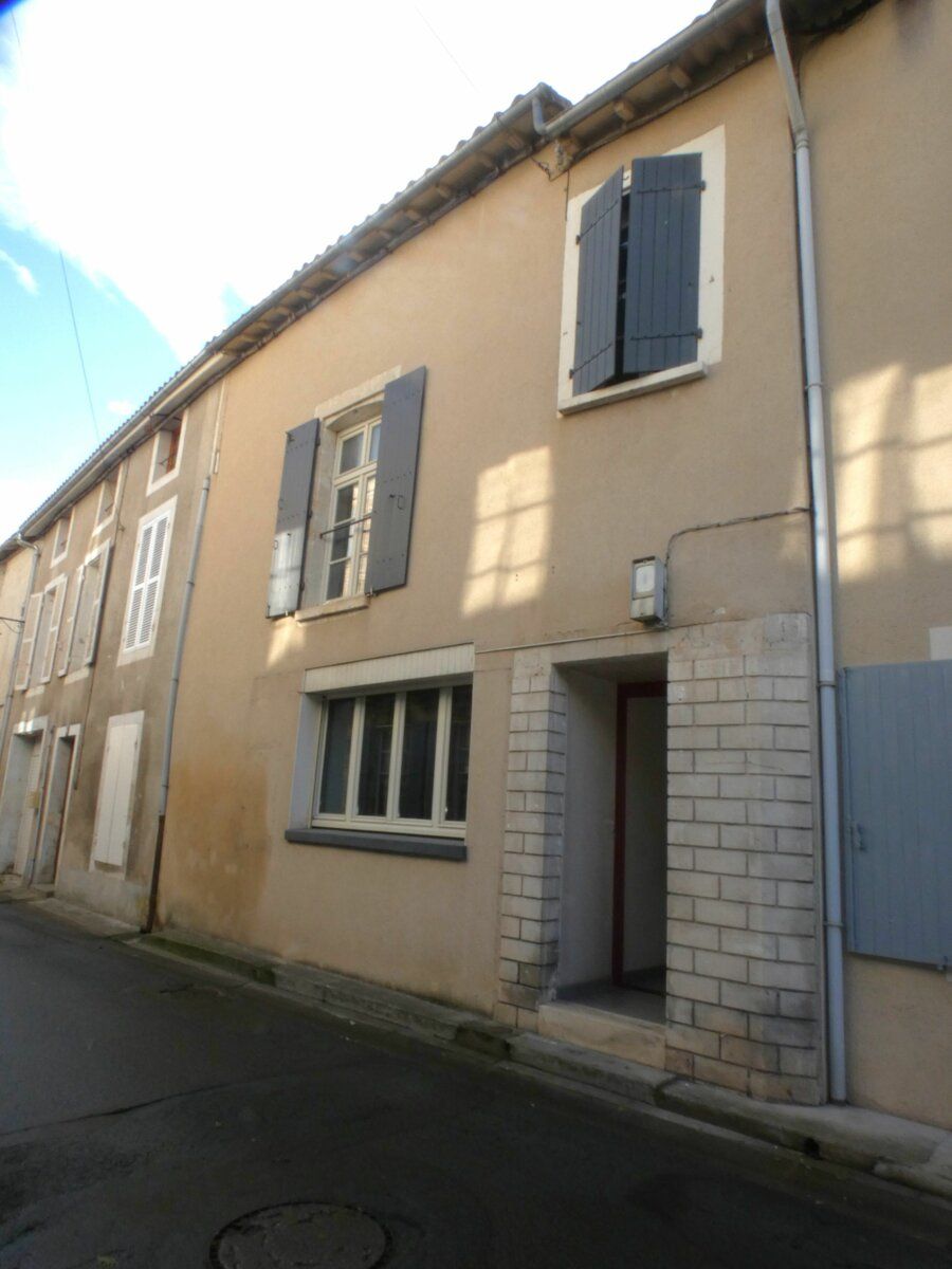 Maison à vendre 3 150m2 à Nanteuil vignette-2