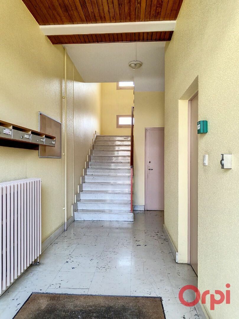Appartement à vendre 3 68m2 à Montluçon vignette-8