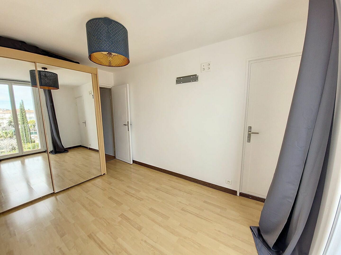 Appartement à vendre 2 53m2 à Saint-Raphaël vignette-7
