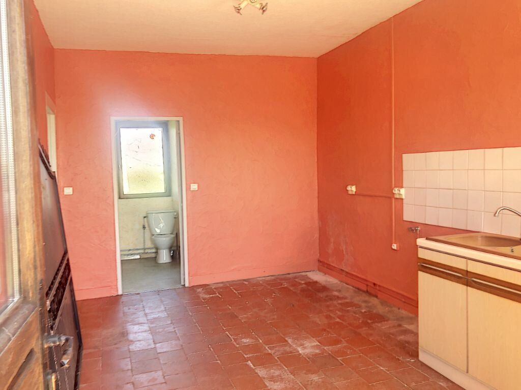 Maison à vendre 2 m2 à Villefranche-d'Allier vignette-9