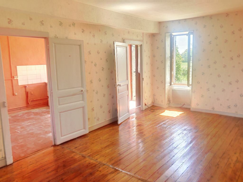 Maison à vendre 2 m2 à Villefranche-d'Allier vignette-8
