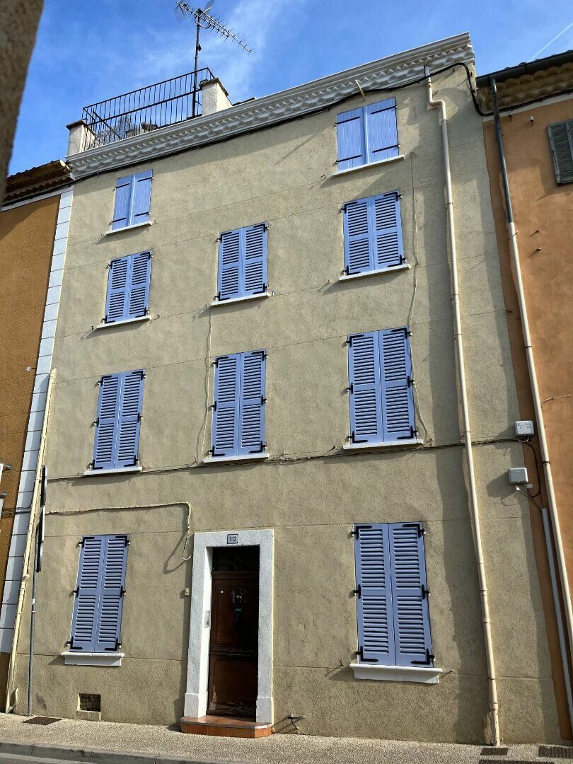 Immeuble à vendre 5 m2 à Saint-Maximin-la-Sainte-Baume vignette-1