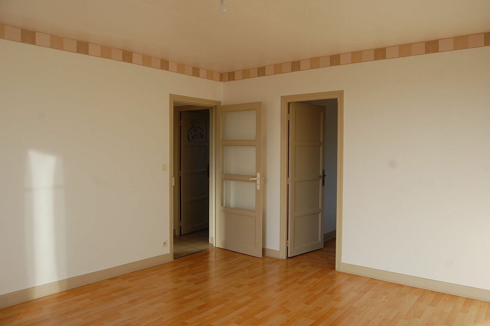 Appartement à louer 3 m2 à Saint-Satur vignette-6