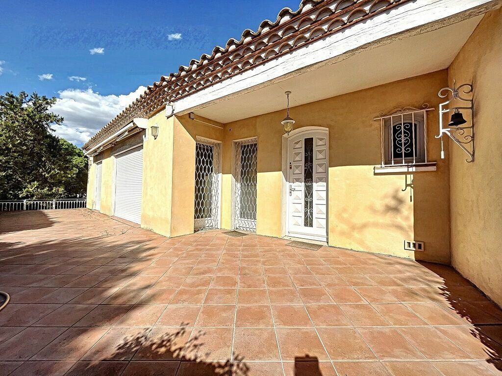Maison à vendre 6 197.2m2 à Agde vignette-1