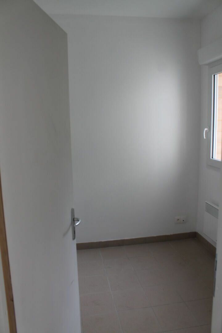 Appartement à louer 1 m2 à Brest vignette-9
