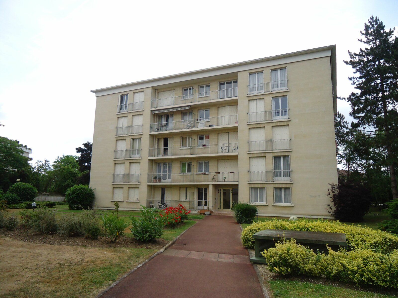 Appartement à louer 1 26m2 à Compiègne vignette-5