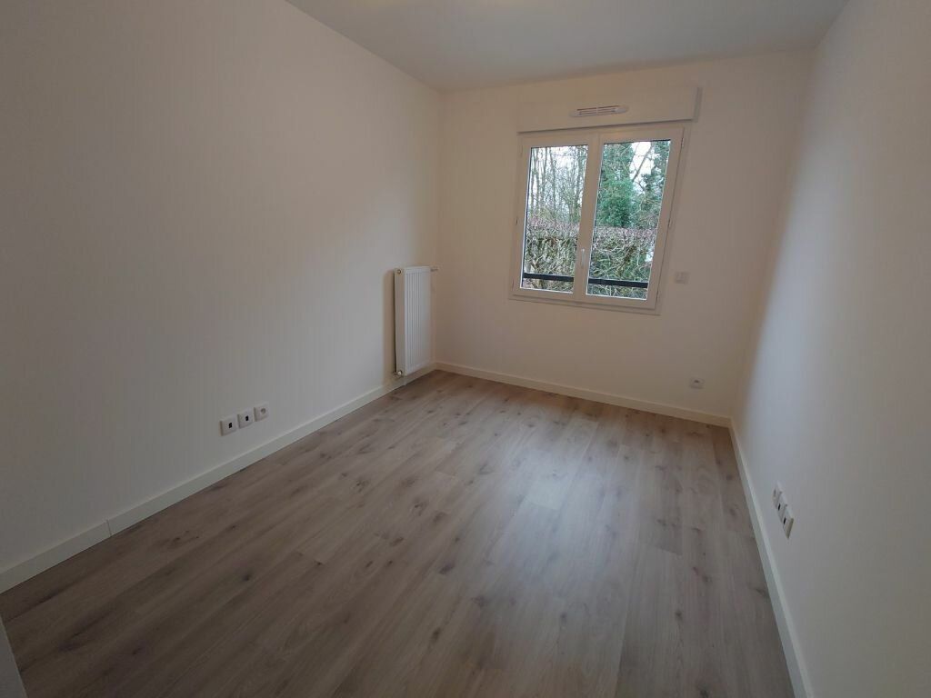 Appartement à louer 3 53m2 à Champs-sur-Marne vignette-3