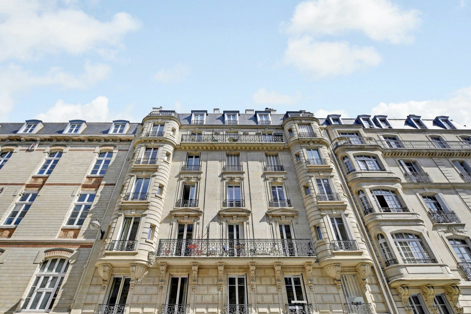 Appartement à vendre 3 63m2 à Paris 18 vignette-17