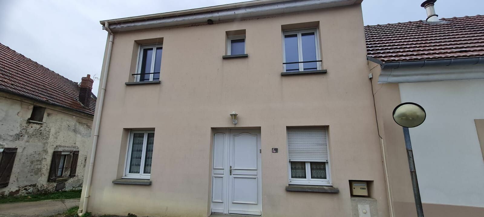 Maison à vendre 4 m2 à Lizy-sur-Ourcq vignette-1