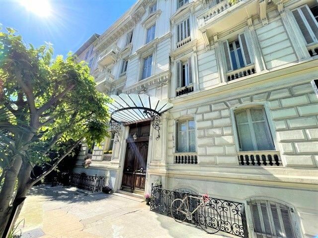 Appartement à vendre 3 108.2m2 à Nice vignette-11
