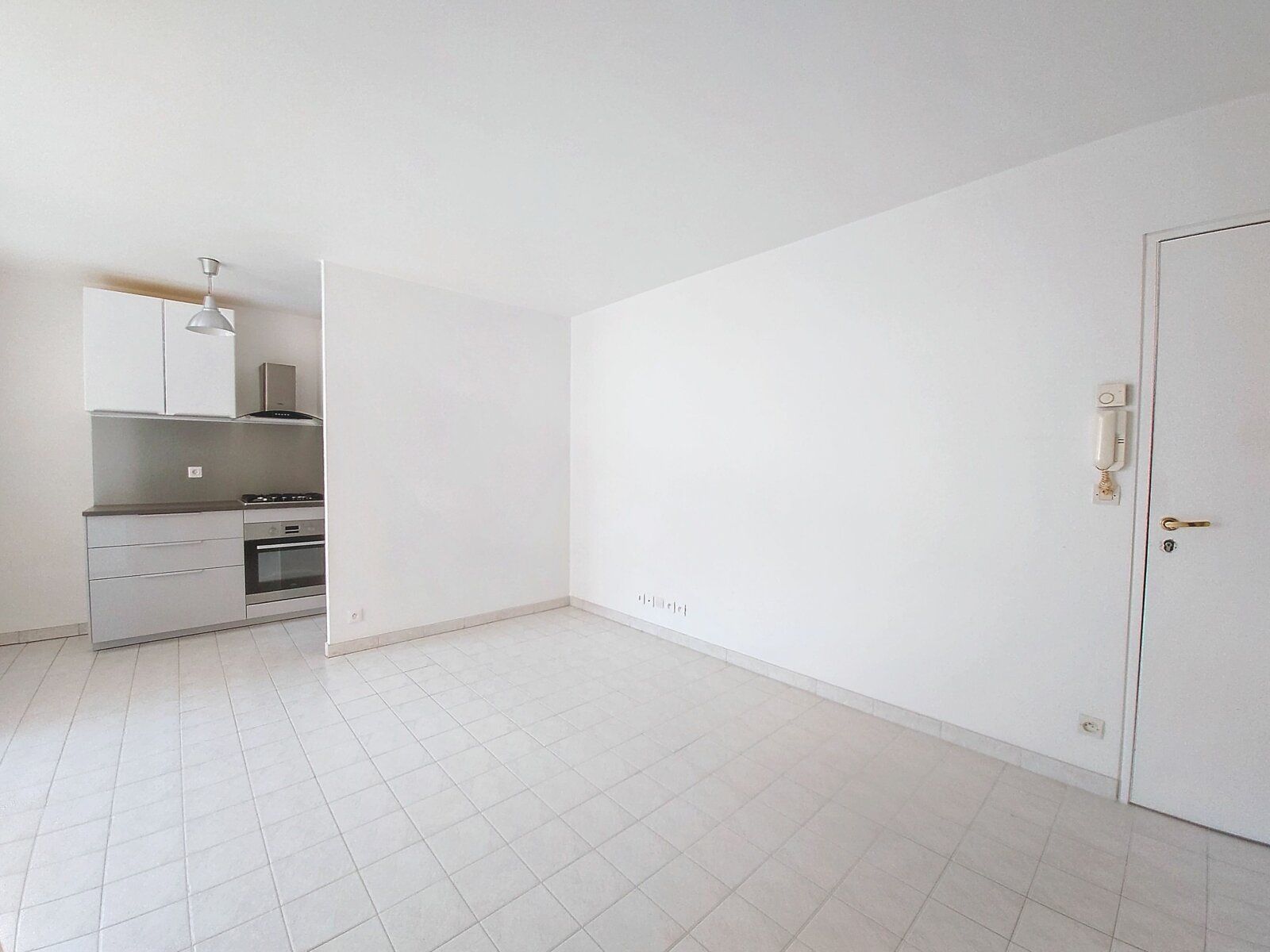 Appartement à vendre 2 m2 à Roissy-en-Brie vignette-3