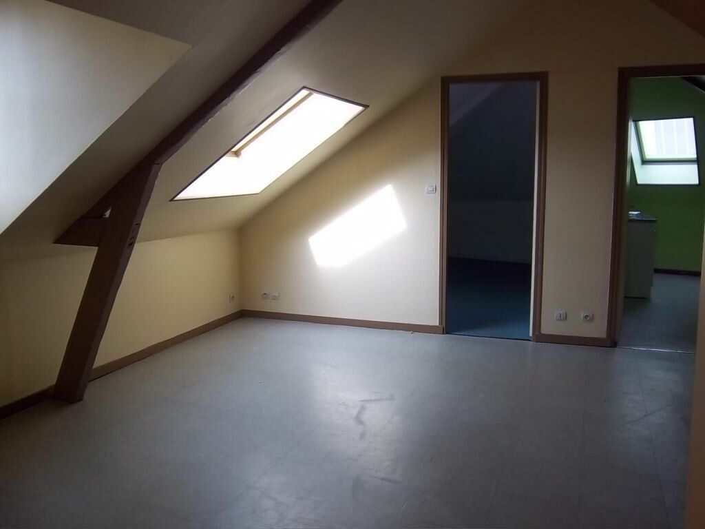 Appartement à louer 3 m2 à Saint-Aubin-lès-Elbeuf vignette-2