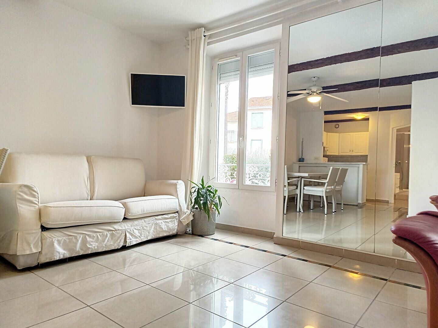 Appartement à vendre 2 m2 à Saint-Raphaël vignette-1