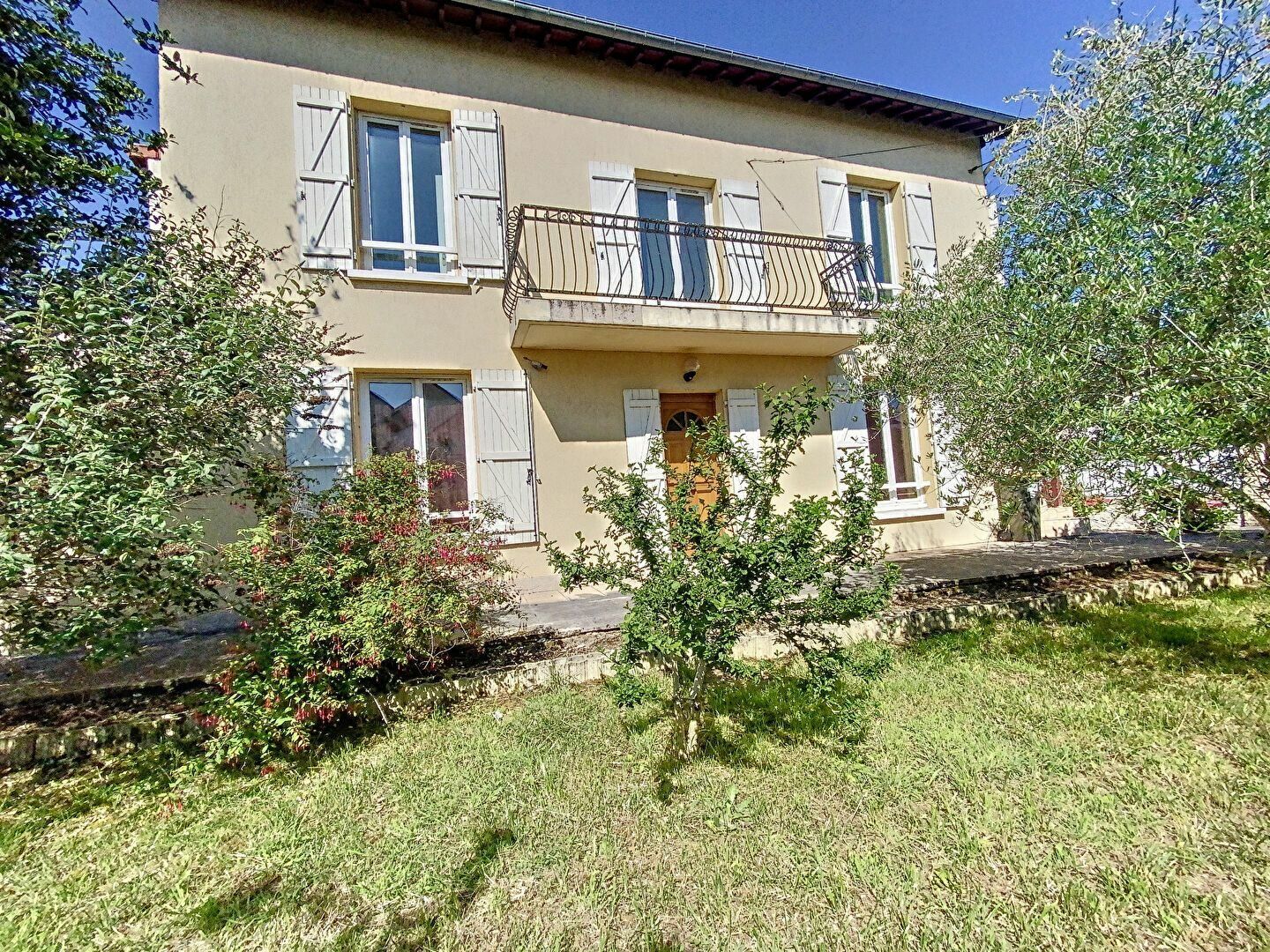 Maison à vendre 5 141m2 à Roissy-en-Brie vignette-1