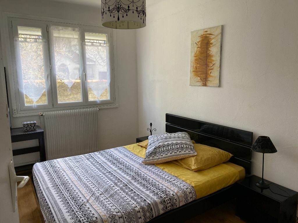 Appartement à louer 3 m2 à Carcassonne vignette-8