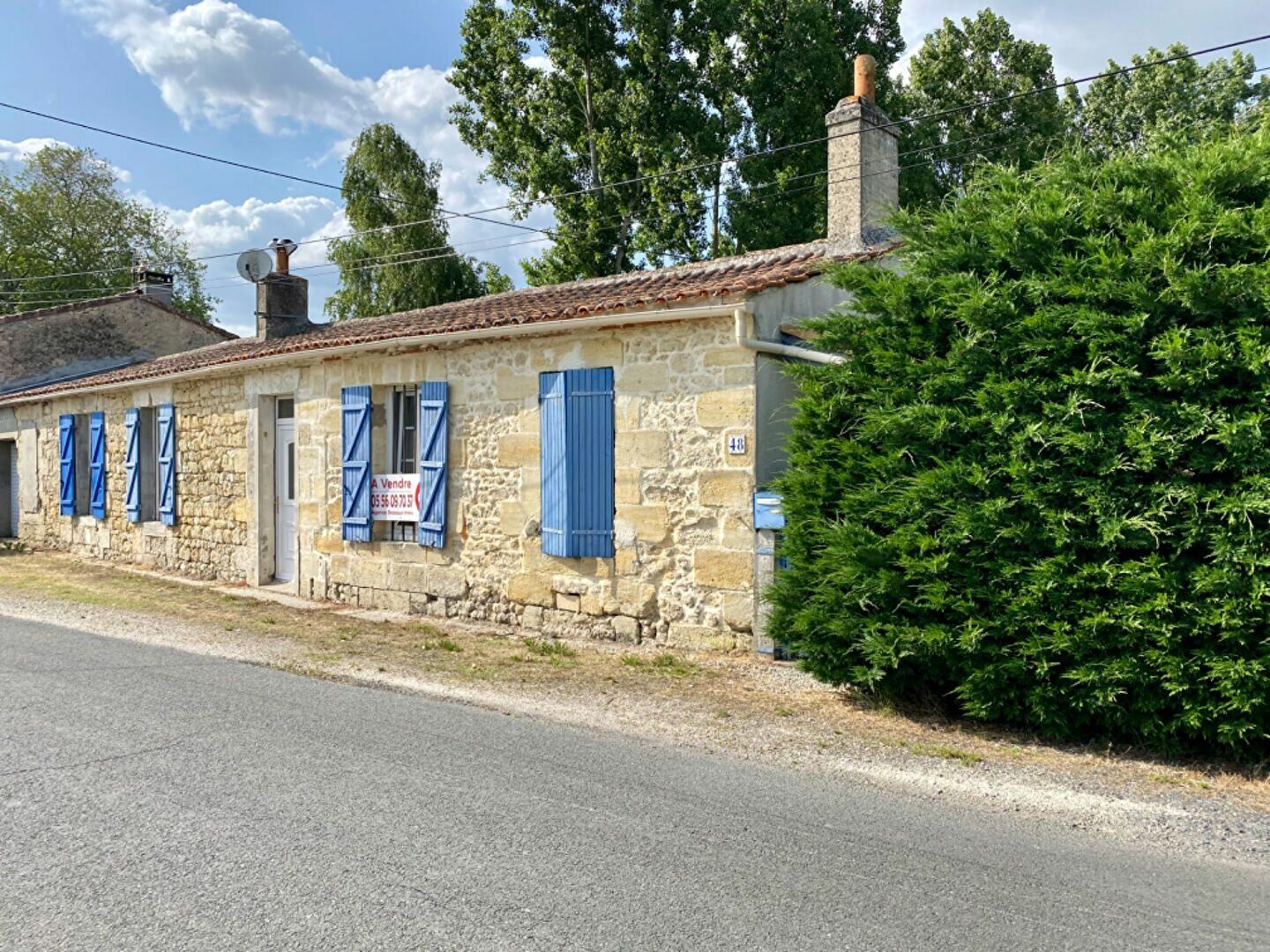 Maison à vendre 4 130m2 à Jau-Dignac-et-Loirac vignette-1