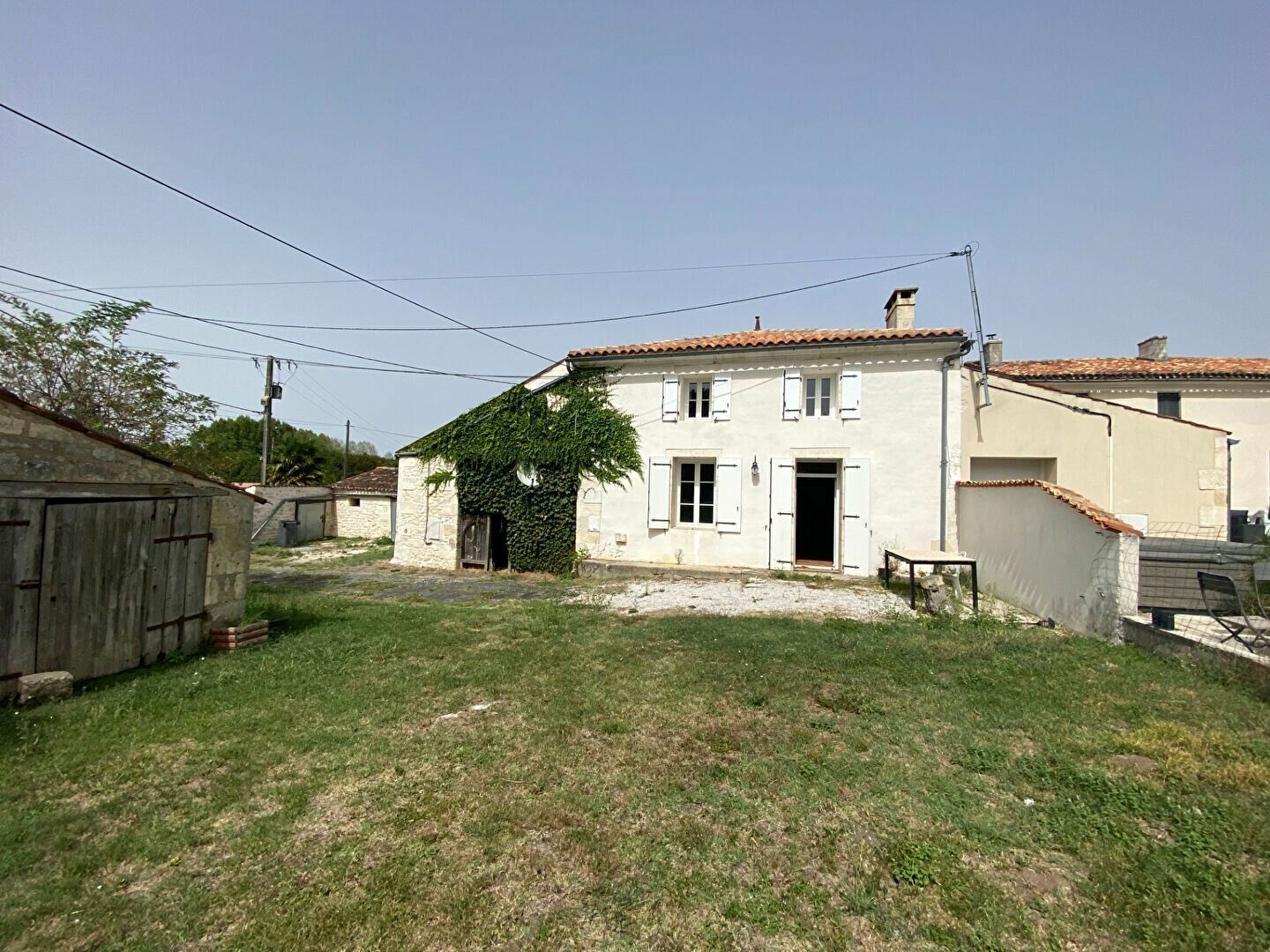 Maison à vendre 3 130m2 à Nieul-lès-Saintes vignette-1