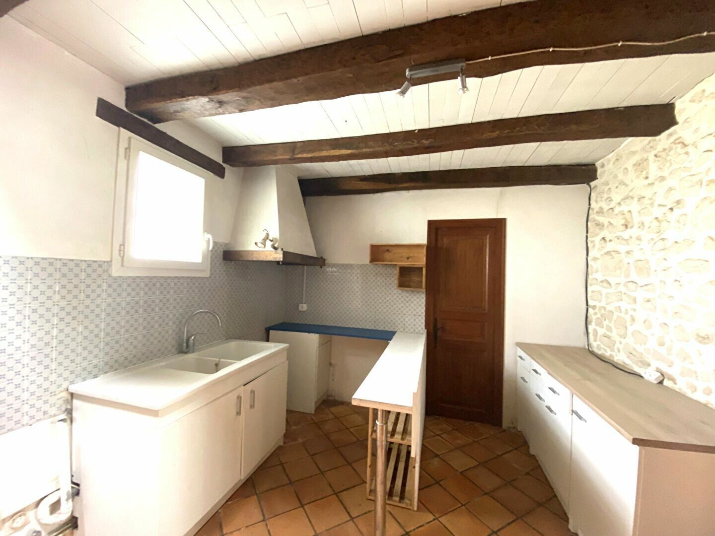 Maison à vendre 3 130m2 à Nieul-lès-Saintes vignette-7