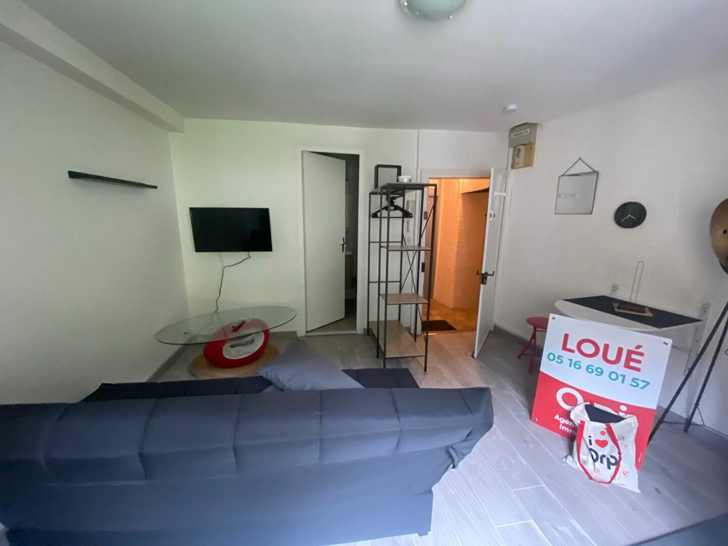 Appartement à louer 0 m2 à Poitiers vignette-2
