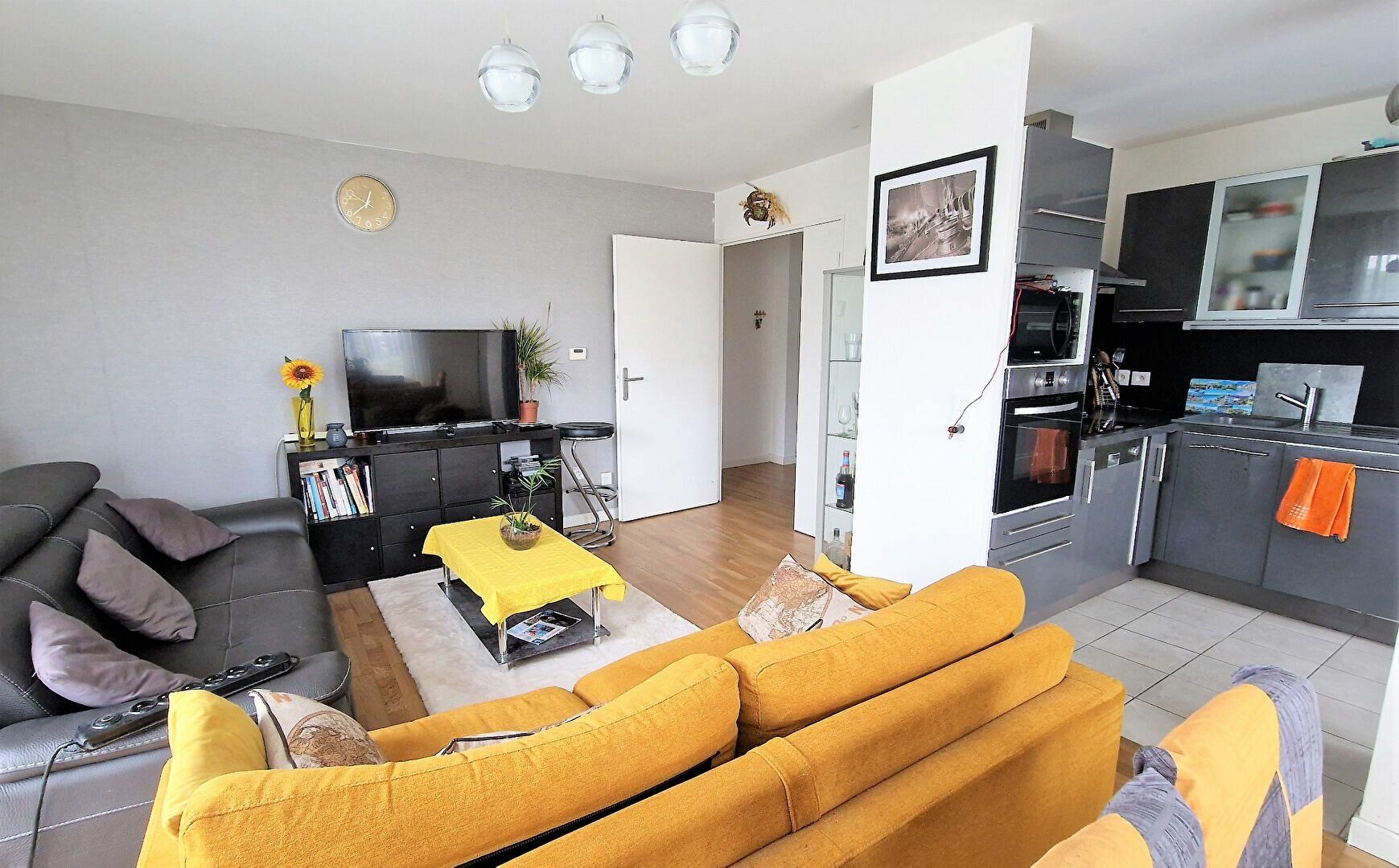 Appartement à vendre 3 67m2 à Neuilly-sur-Marne vignette-4