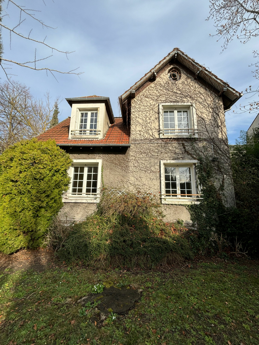 Maison à vendre 6 190m2 à Compiègne vignette-1