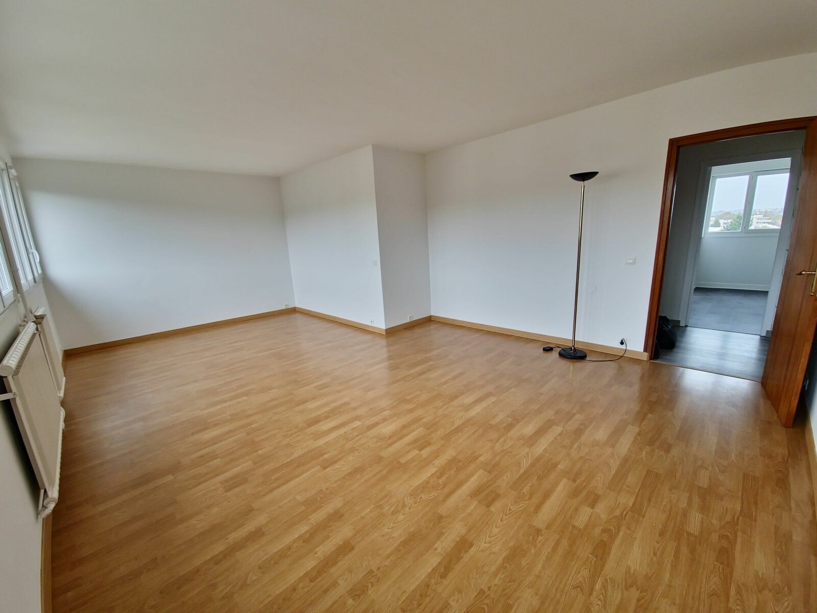 Appartement à vendre 4 67m2 à Neuilly-sur-Marne vignette-2