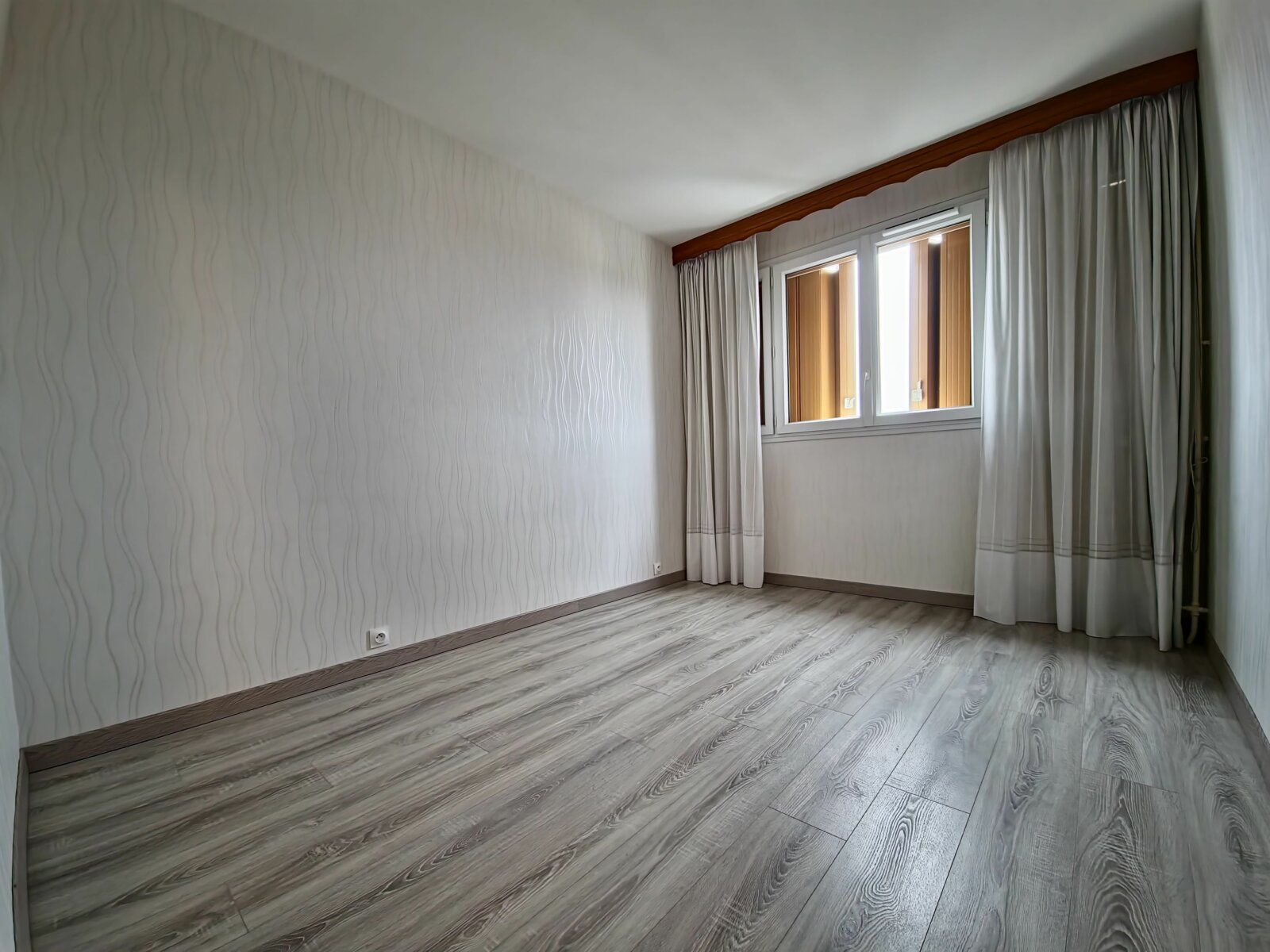 Appartement à vendre 4 67m2 à Neuilly-sur-Marne vignette-5