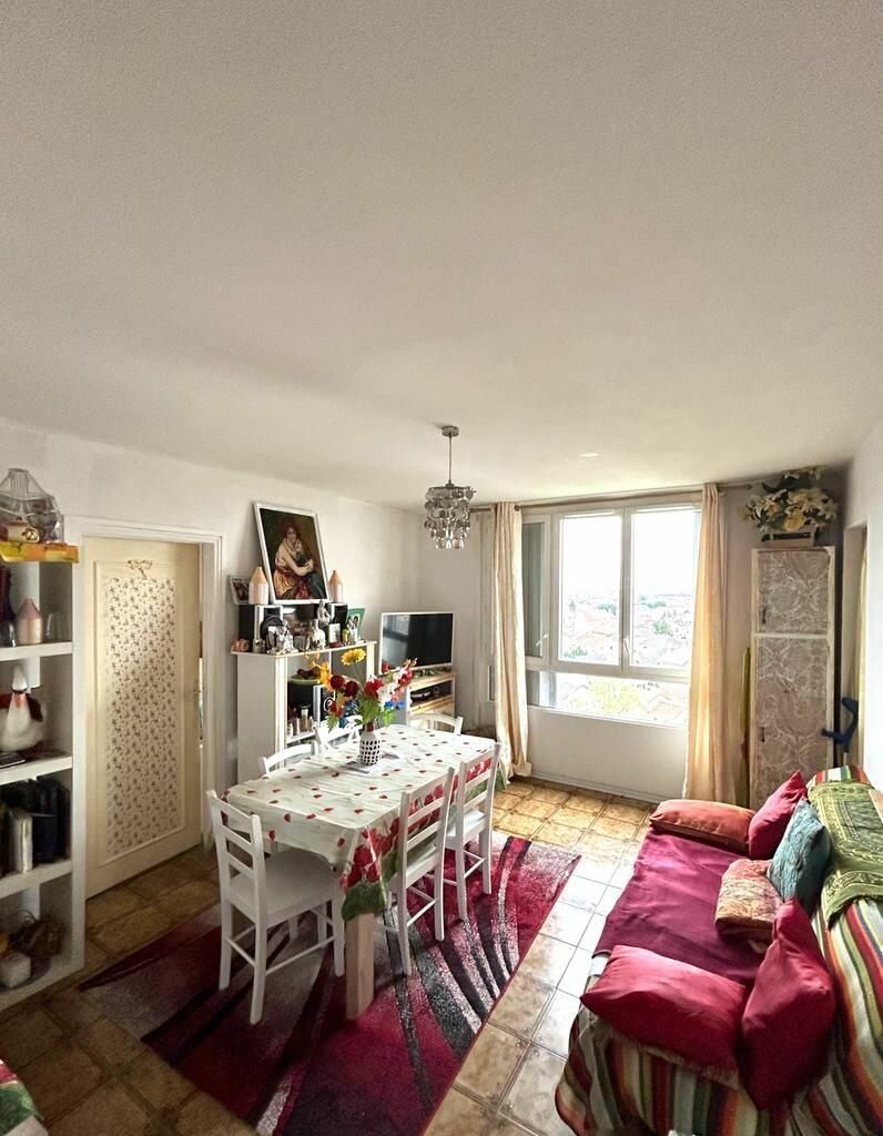 Appartement à vendre 4 69.95m2 à Garges-lès-Gonesse vignette-1